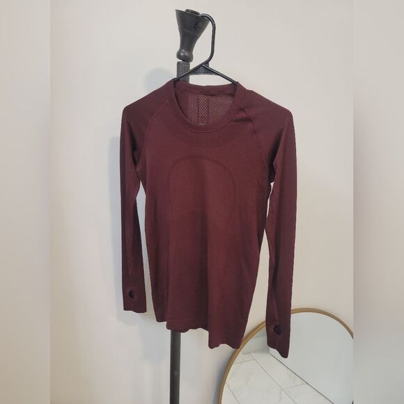 Lululemon Swiftly Tech Long Sleeve Top Thumbholes, size 6 - Picture 1 of 4